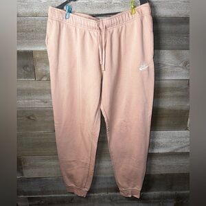Nike Sportswear Essential Fleece Joggers